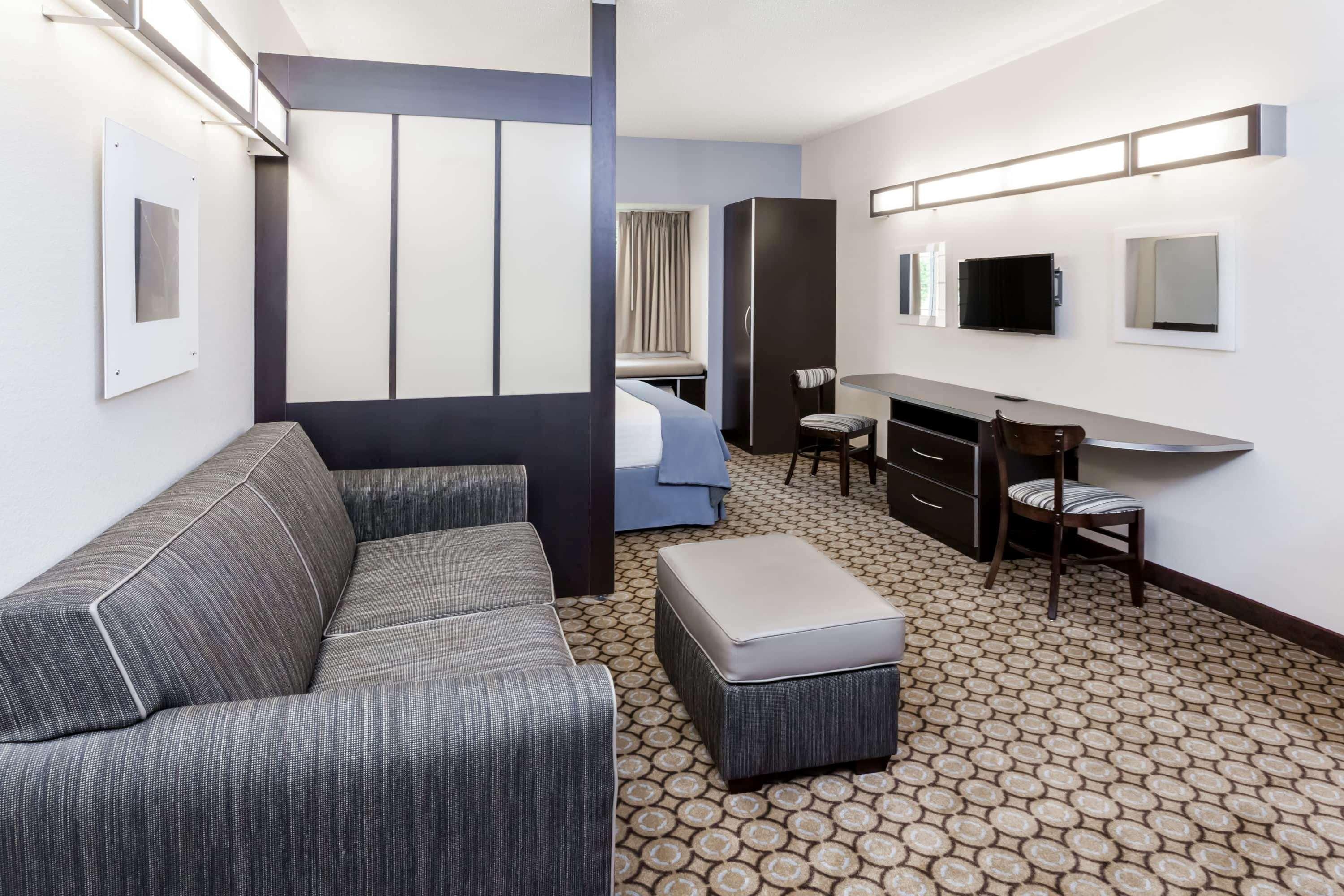 Hotel Microtel And 3*